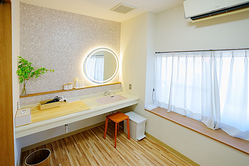 シャワー室(パウダー室)